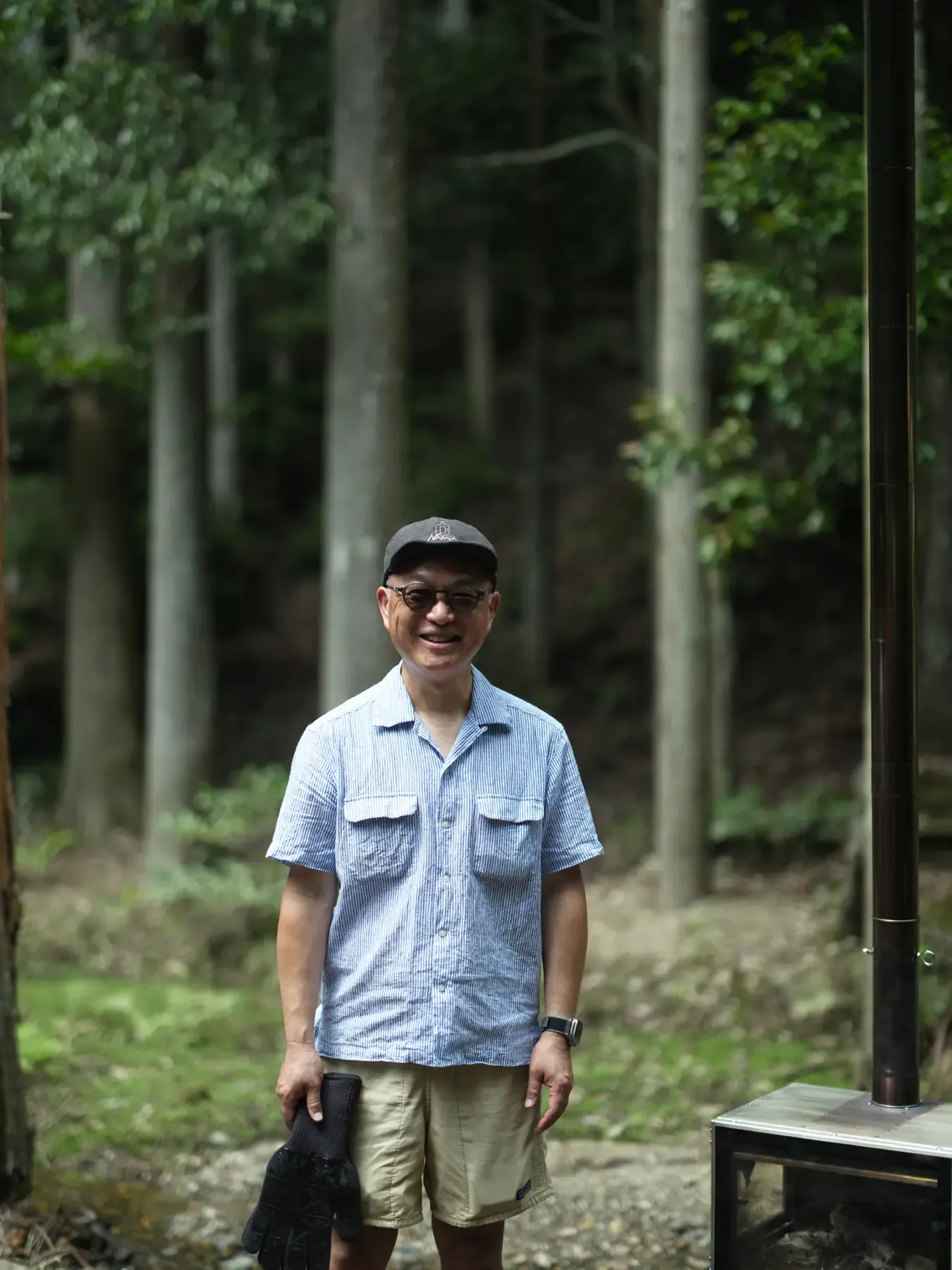 炭山の森に立つMt.SUMI代表